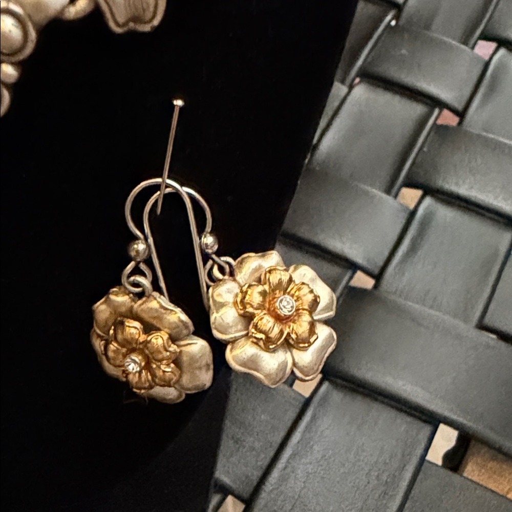 Brighton, Retro Garden Floral Silver and Gold Jewelry Set with Swarovski Crystal - Picture 3 of 4